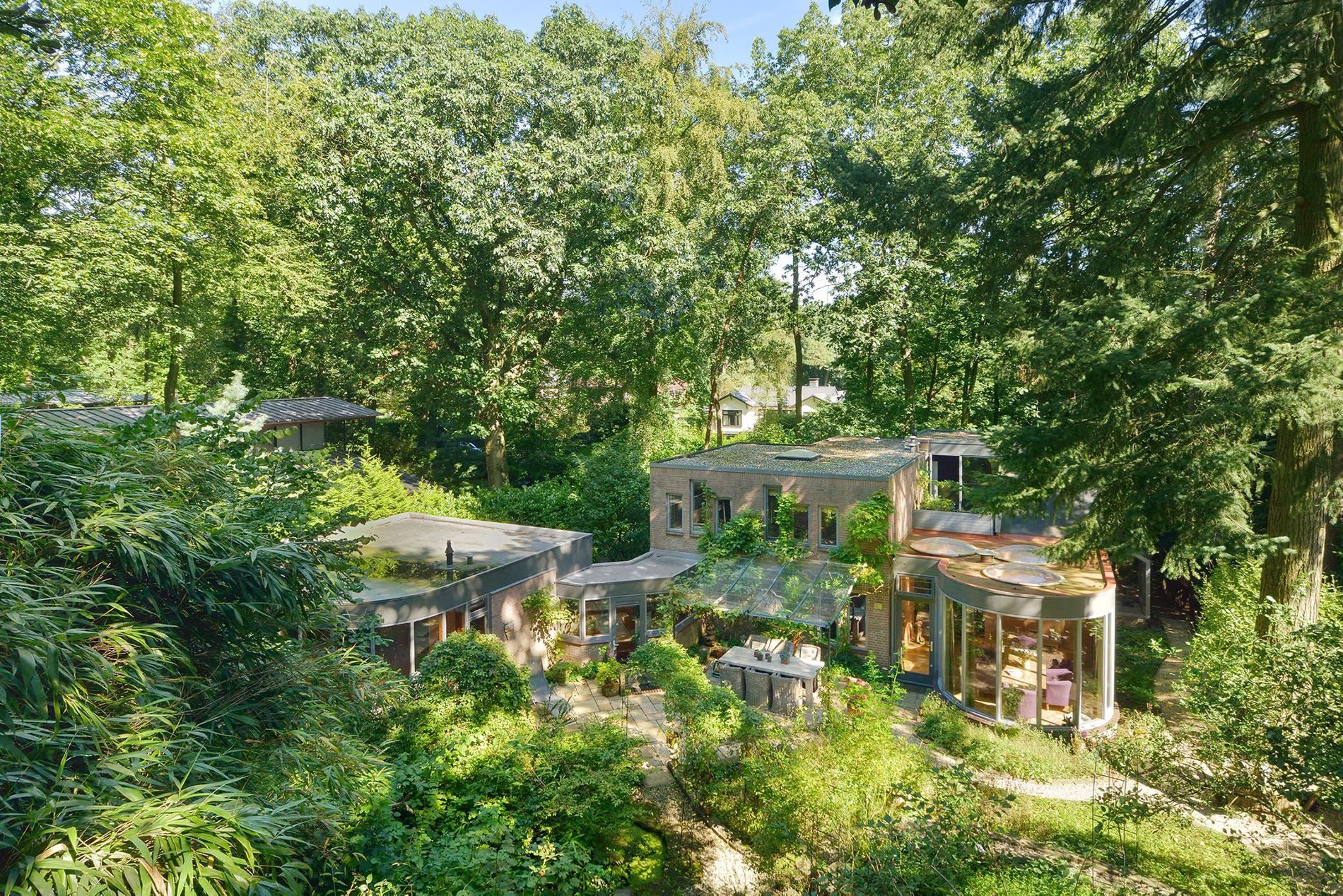 Koop nu dit huis met gigantische bunker in de achtertuin - JFK