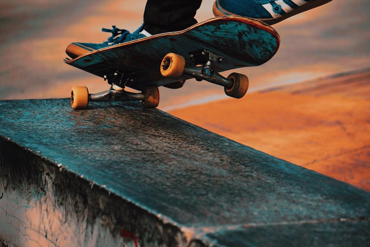 zonne hop staan Skateboard kopen: hier moet je op letten - JFK Magazine