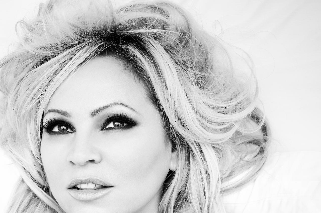 Tatjana Simic is nog altijd de enige echte droomvrouw - JFK