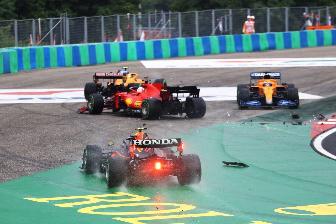 dempen Kwadrant Bij GP Hongarije 2021: Verstappen teleurgesteld na crash Mercedes - JFK