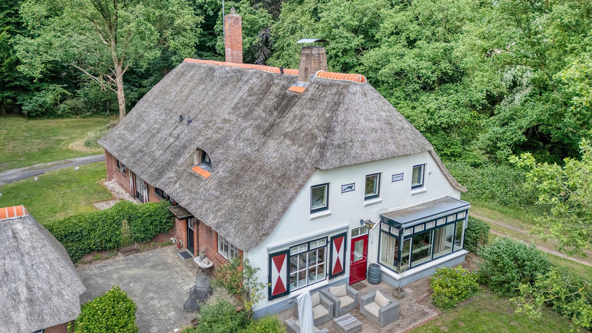 Deze woonboerderij met jachtkamer en uitzicht op Schotse Hooglanders kost minder dan een ton