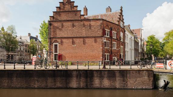 oudste huis van Amsterdam (Funda)