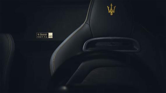 Maserati MC20 'Notte' stoel