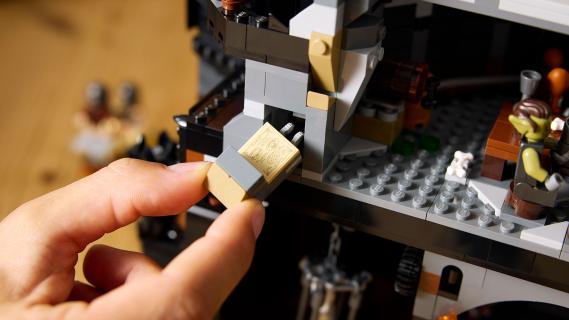 LEGO Barad-Dûr set