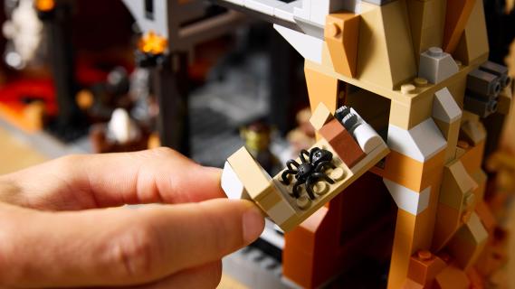 LEGO Barad-Dûr set