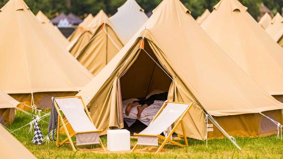 Dit jaar kun je op Lowlands in een Ikea-slaapkamer bijtanken