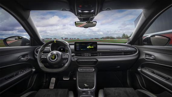 Abarth 600e interieur