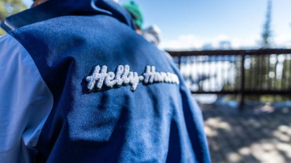 retro-après-ski-collectie-helly-hansen-achterkant