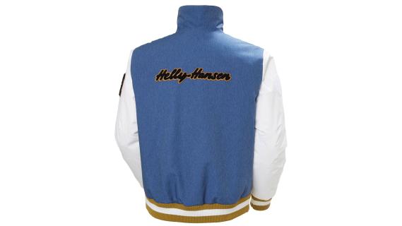 retro-après-ski-collectie-helly-hansen-varsity-jacket-1-achterkant