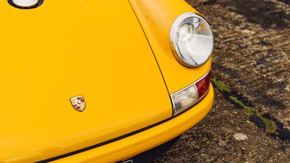 Porsche-911-UK-1-lamp