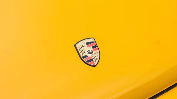 Porsche-911-UK-1-logo