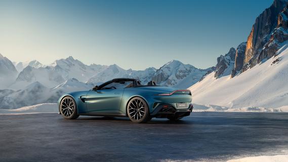 aston-martin-vantage-roadster-zijkant