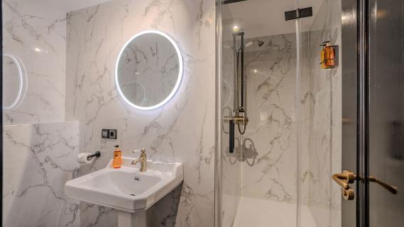Code Rosé badkamer