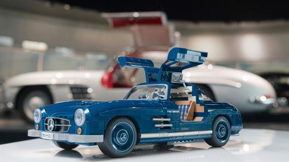 Mercedes-Benz 300 SL Model detail