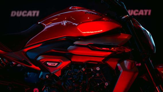 Ducati XDiavel V4