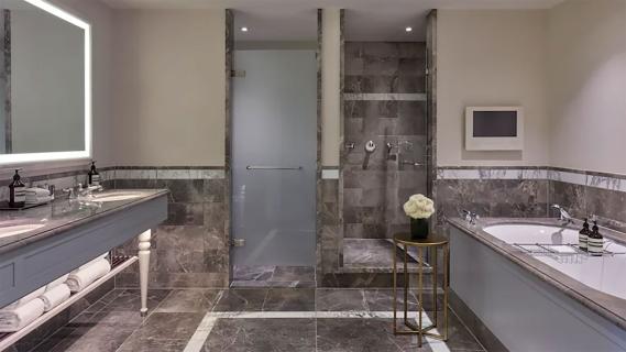 duurste hotelkamer van nederland badkamer