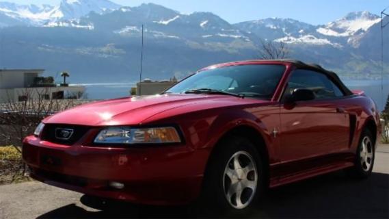 ford mustang van richard gere bondgirl