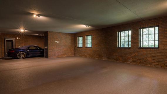 luxe villa helmond garage
