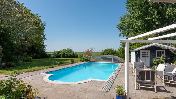 luxe woning Twisk zwembad