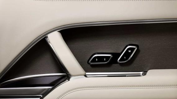 Range Rover Bespoke Studio Piet Boon