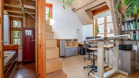 hofjeswoning Den Haag bovenverdieping