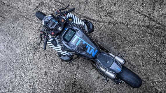BMW R 1300 R ‘Titan’ van boven