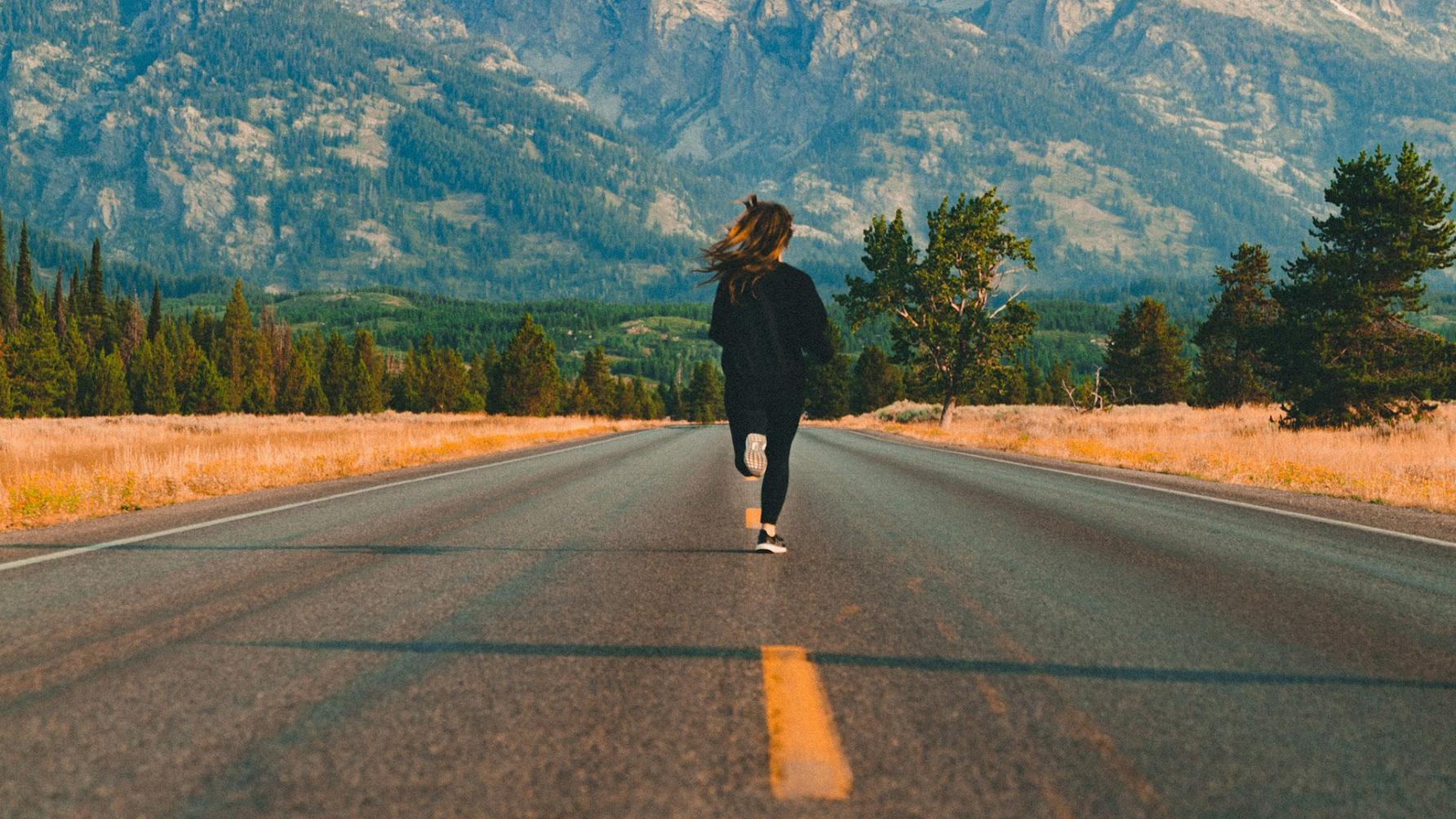 Wat is beter voor je: wandelen of hardlopen? - JFK