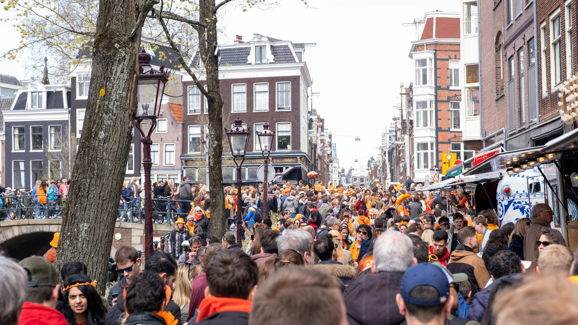Koningsdag vieren in Amsterdam? Dit zijn de leukste feesten en festivals in de stad