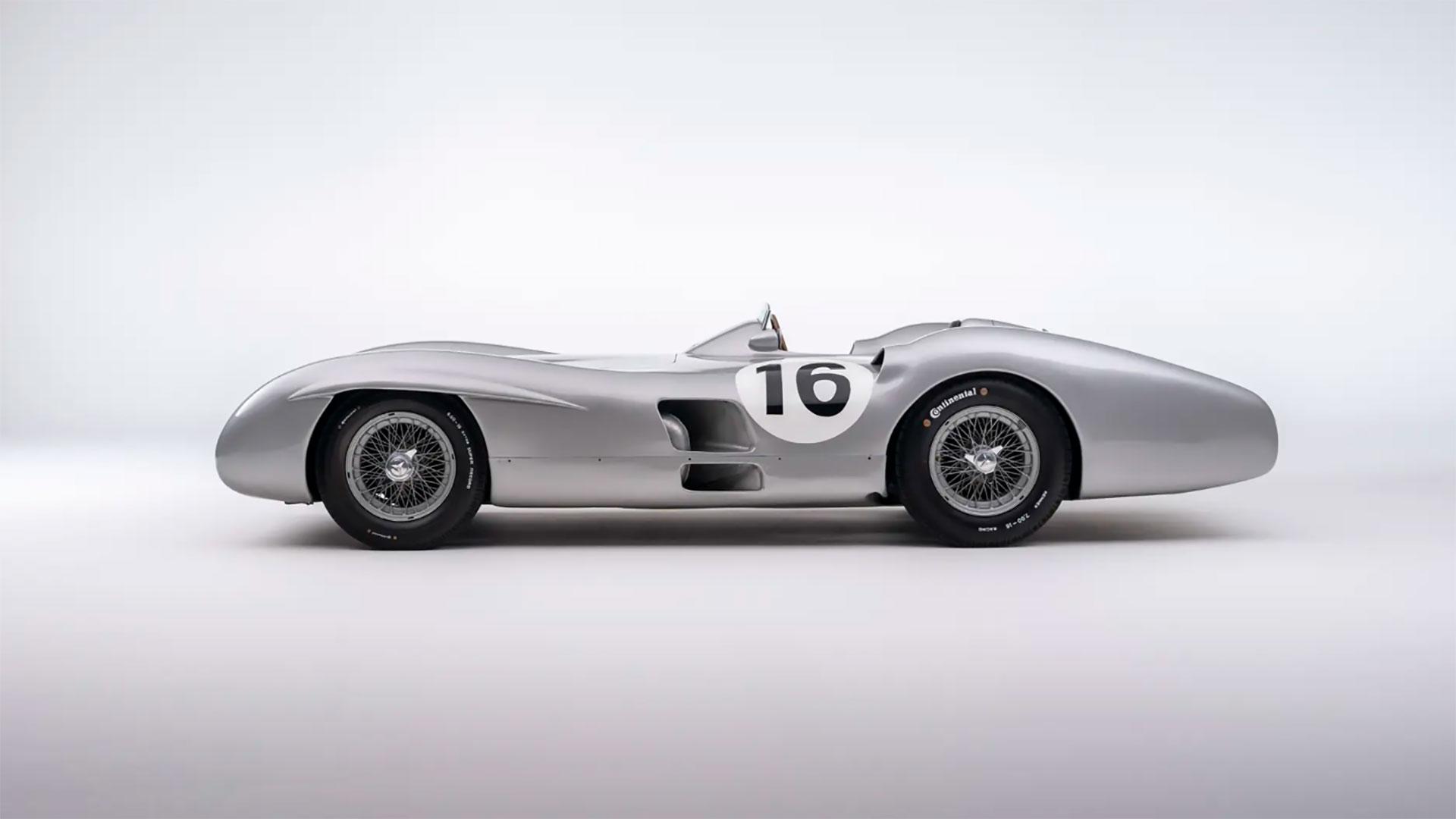 Mercedes-Benz W 196 R zijkant