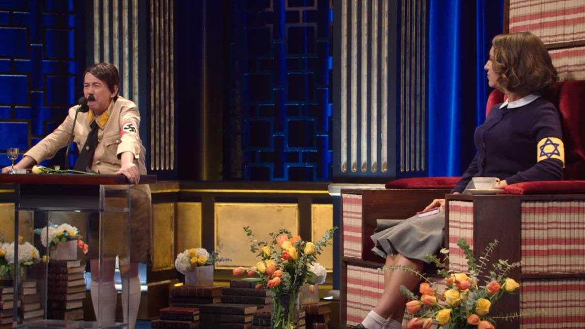 Hitler roast Anne Frank in Netflixserie Historical Roasts JFK