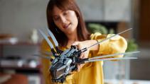 LEGO Dune Atreides Royal Ornithopter-set uitgeklapt