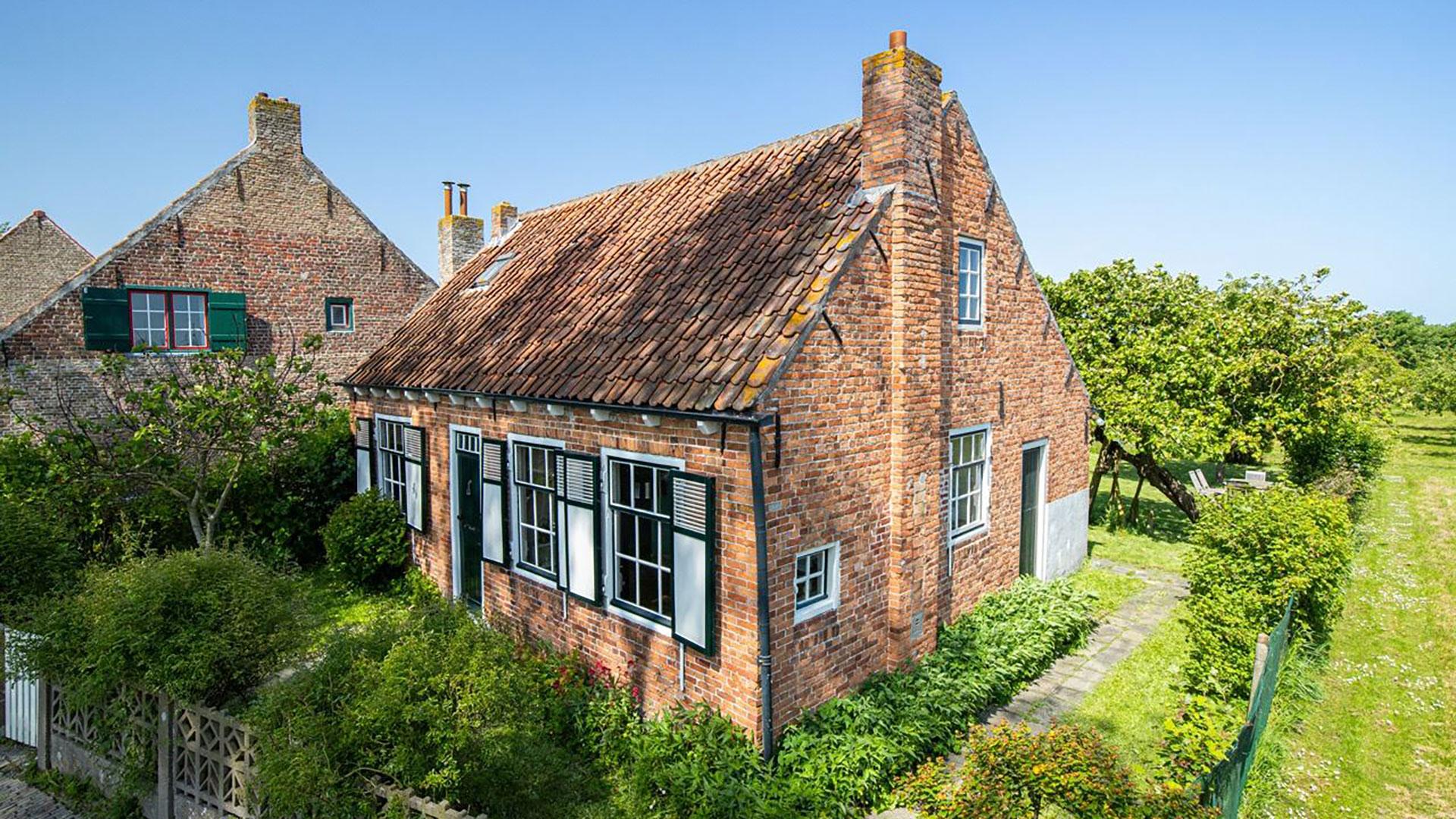 Knus Huisje Te Koop Funda In Het Kleinste Stadje Van Nederland