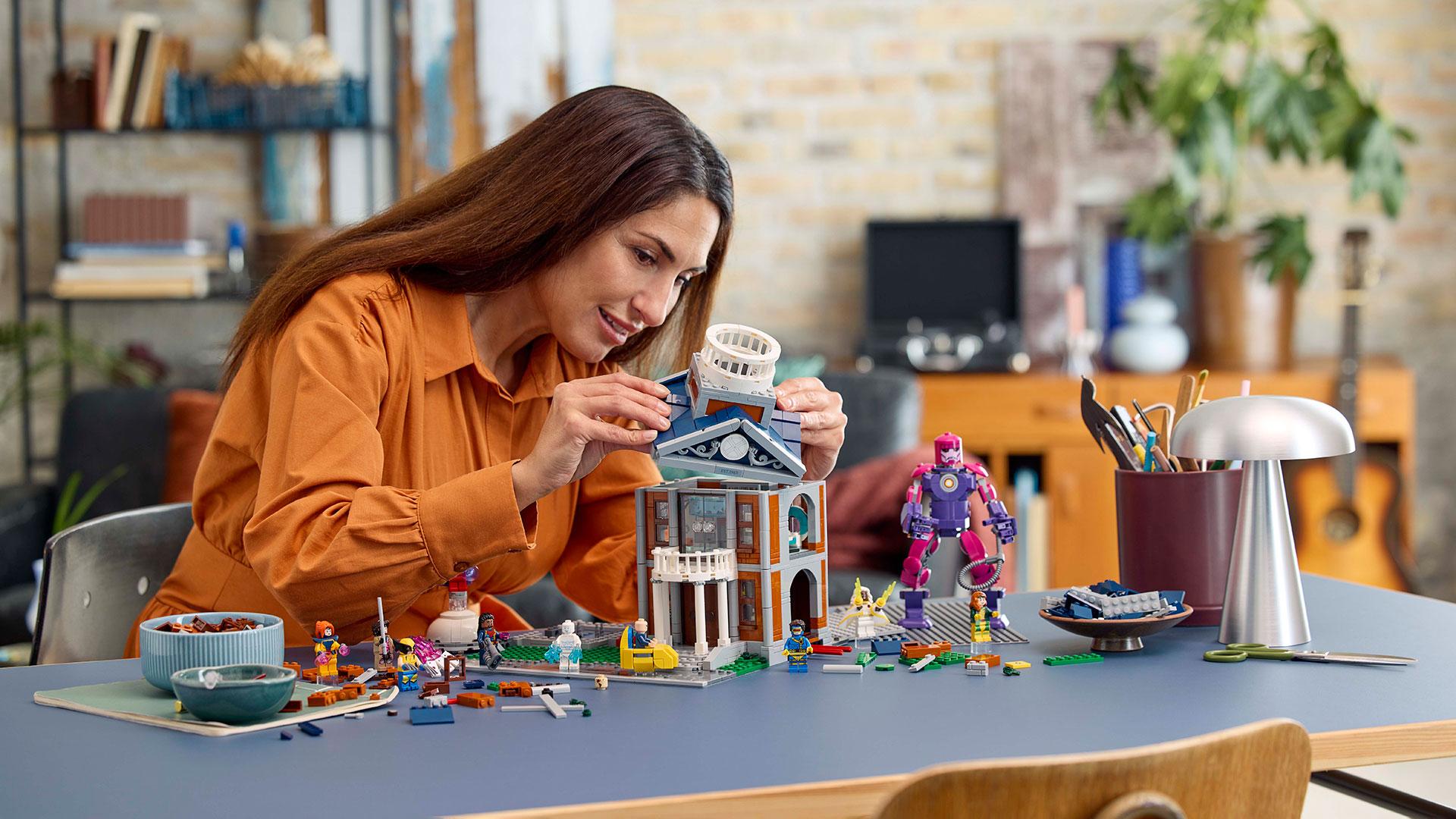 De Lego X-Men Mansion zit boordevol details en verrassingen - JFK