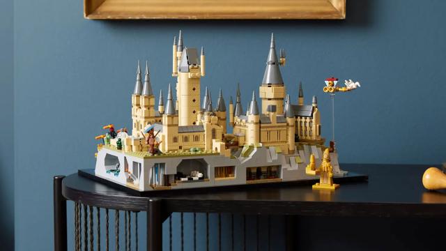 Hogwarts Castle and Grounds-set Harry Potter LEGO