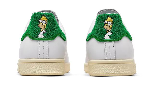 Homer Simpson Bush-meme Adidas Stan Smith