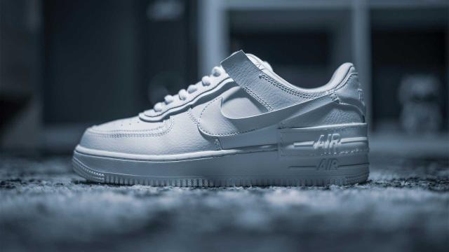 Sneakers wit maken is peulenschil dankzij goedkope truc