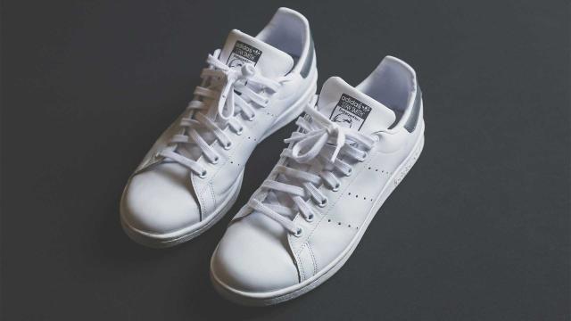 Sneakers wit maken is peulenschil dankzij goedkope truc