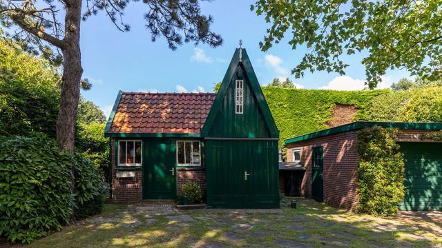 Villa De Kroft dromerige tuin Funda