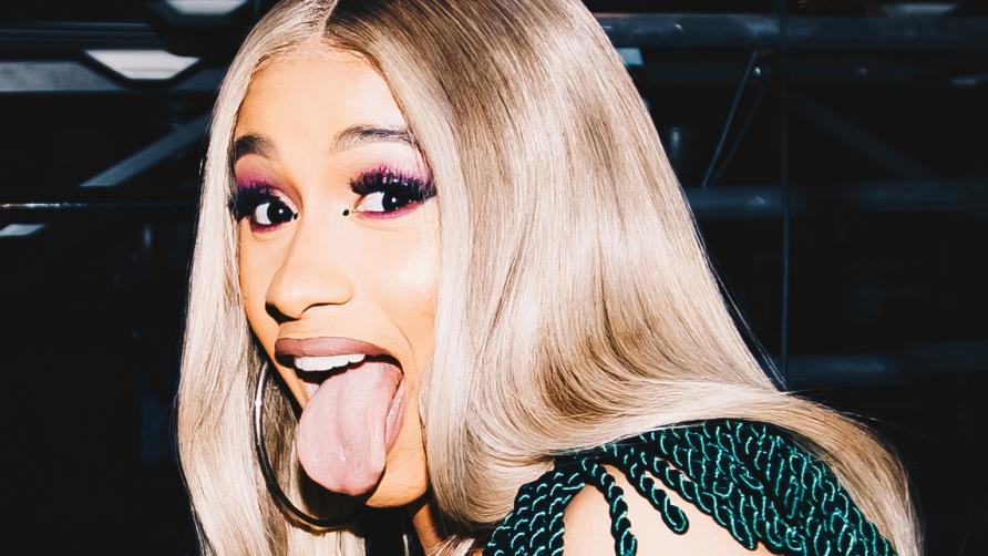 Cardi B tegenwoordig te vinden op OnlyFans - JFK