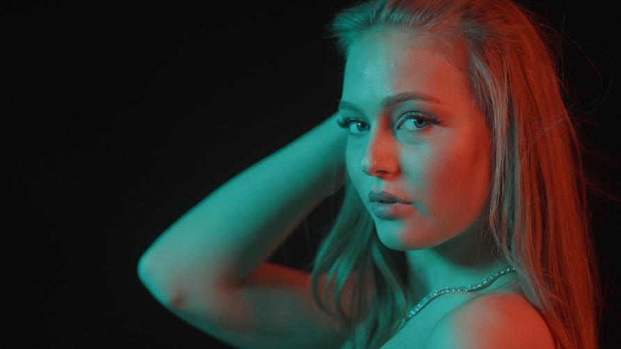 Nederlandse creators geven zich bloot in 'OnlyFans Uncovered' - JFK