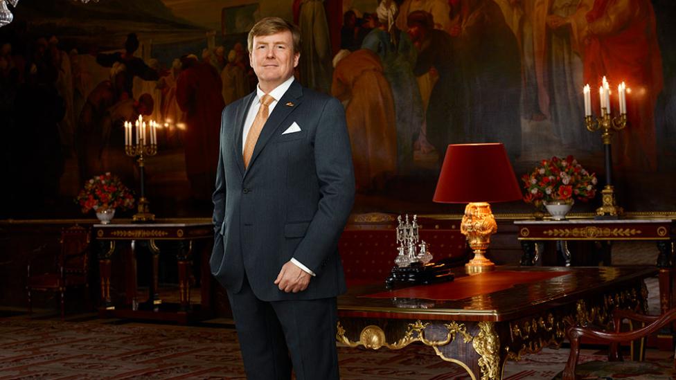 Koning corduroy: Willem-Alexander bewijst zich een stijlgod (bijna)
