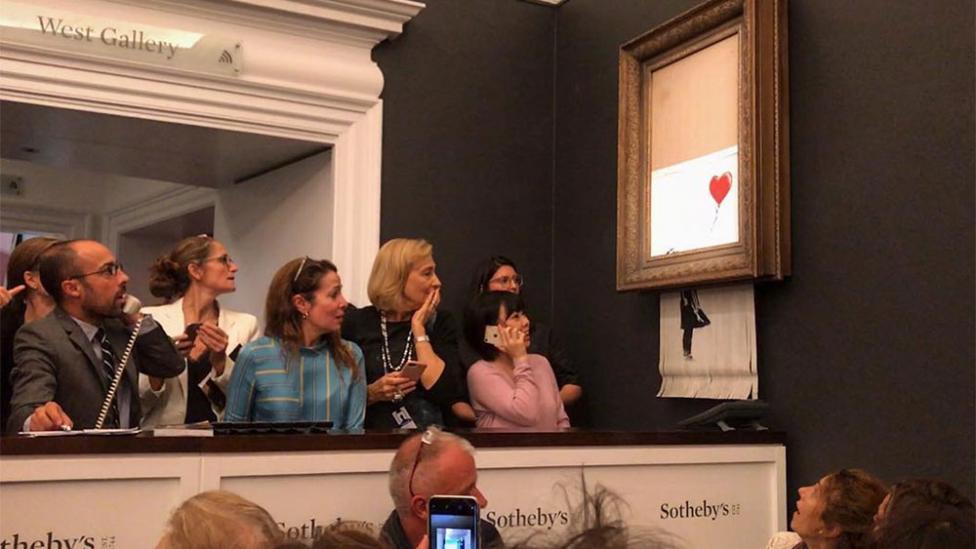 Banksy schilderij dat zichzelf vernietigde, is verdubbeld in waarde