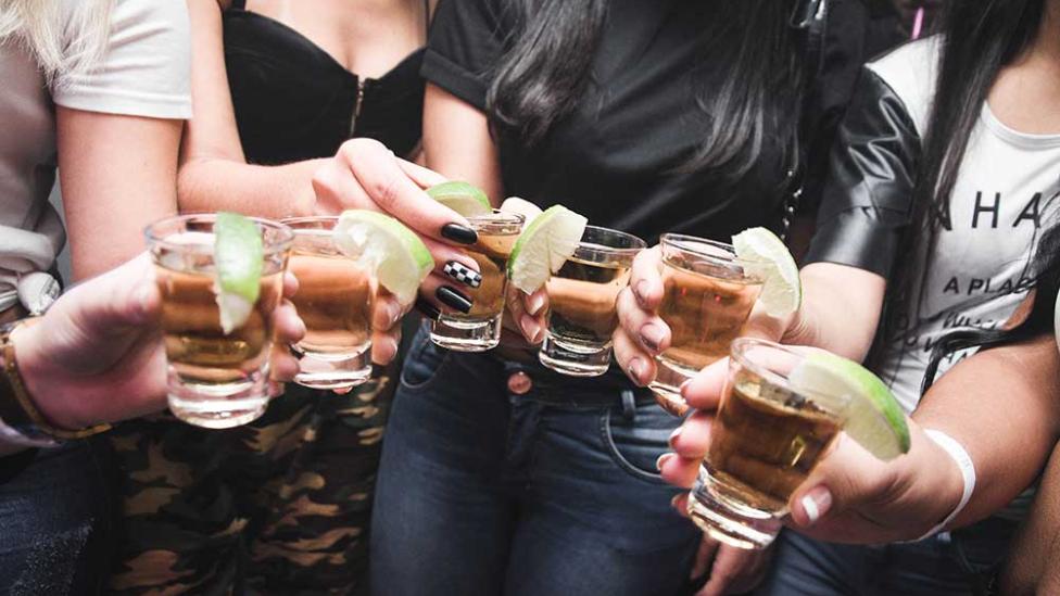 Nooit meer dronken worden: app laat je op tijd stoppen met drinken