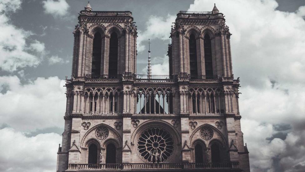 Notre Dame-brand wakkert complottheorieën aan