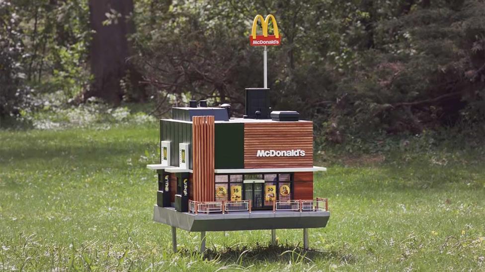 Kleinste McDonald’s ter wereld past in je achtertuin