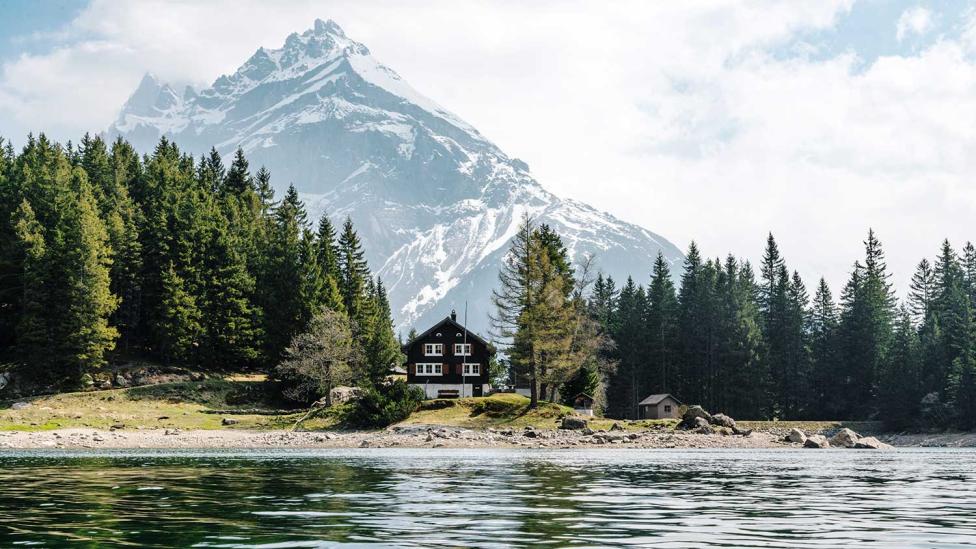 Koop een huis in Zwitserland voor 90 eurocent