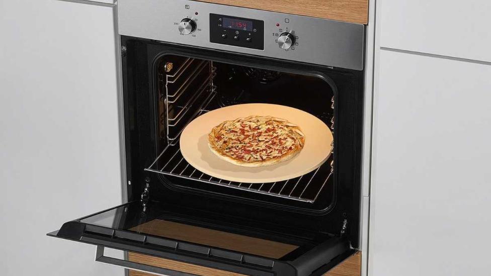 Pizzasteen voor je oven geeft je pizza Italiaanse flair