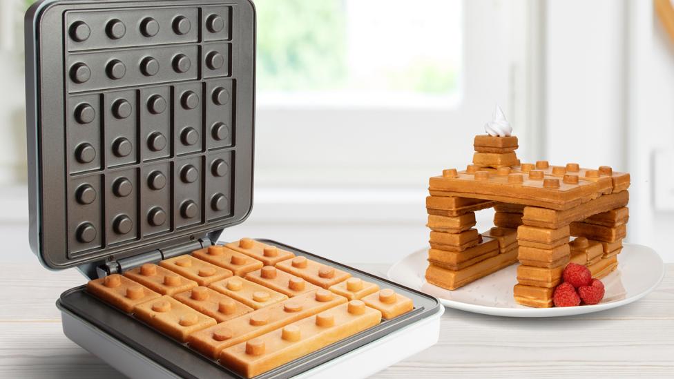 Dit wafelijzer maakt bouwblokken van jouw ontbijt