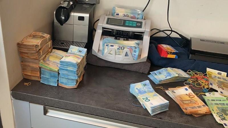 Politie Rotterdam doet monstervangst in pand vol cocaïne en cash