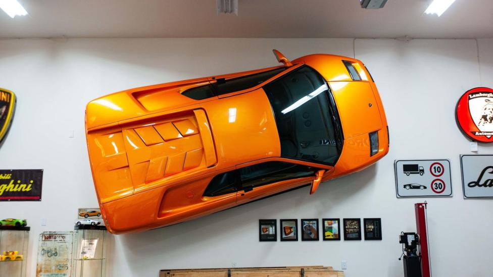 Te koop: Lamborghini Diablo VT om aan de muur te hangen